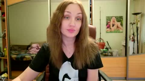 Snapshot of evaxangelova chatting on 07.15.26 EvaXAngelova online show from 07.15.26