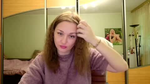 Snapshot of evaxangelova chatting on 07.19.26 EvaXAngelova online show from 07.19.26