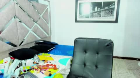 Eva And Emmanuel online show from 03.23.26