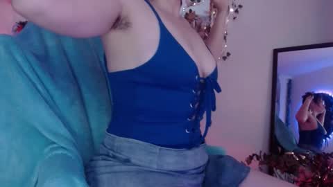 Eve Blue  friends. IG eve blue77 TW EveBlue 1 OF eveblue7 online show from 09.12.25