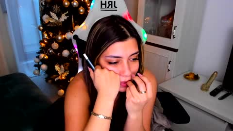 Snapshot of eveeevian chatting on 01.04.25 eveeevian online show from 01.04.25