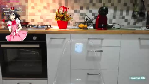 Snapshot of eveeevian chatting on 09.29.25 eveeevian online show from 09.29.25