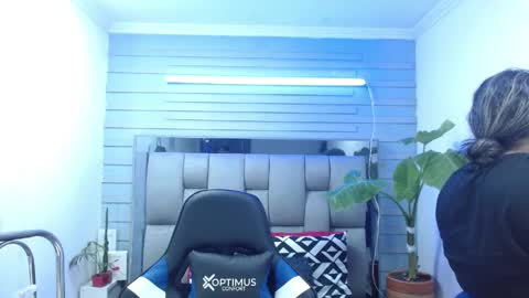 Snapshot of evelin_zaens chatting on 05.08.26 evelin zaens online show from 05.08.26