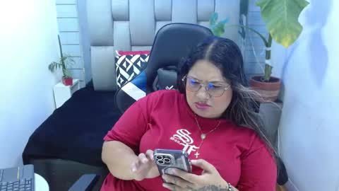 Snapshot of evelin_zaens chatting on 05.09.26 evelin zaens online show from 05.09.26