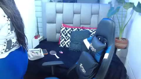 Snapshot of evelin_zaens chatting on 06.30.26 evelin zaens online show from 06.30.26