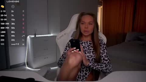 Evelina online show from 04.12.26