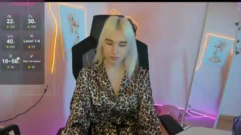 Snapshot of evelinalu chatting on 04.28.26 Evelina online show from 04.28.26