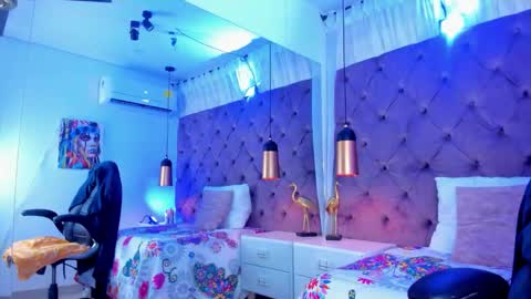 evelinamoon_ online show from 10.26.25