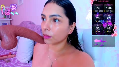 Snapshot of evelinn_belen chatting on 04.24.26 Evelinn belen online show from 04.24.26