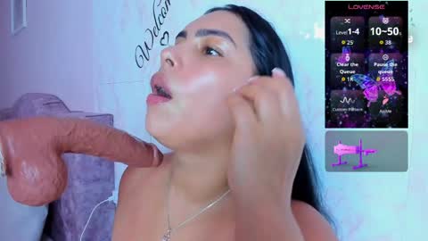 Snapshot of evelinn_belen chatting on 05.20.26 Evelinn belen online show from 05.20.26