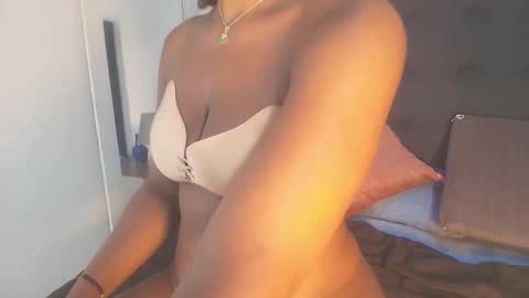 Snapshot of evelonga_707 chatting on 01.06.26 DAYANITA online show from 01.06.26