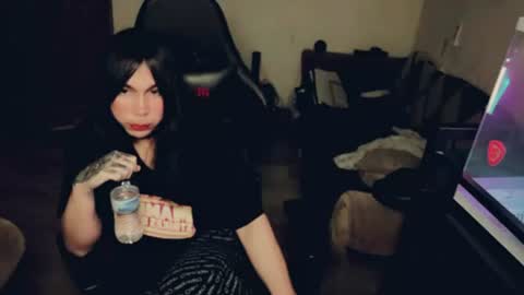 Snapshot of evelyn420521 chatting on 07.14.26 evelyn420521 online show from 07.14.26