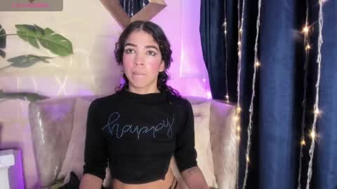 Snapshot of evelyn__rose1 chatting on 05.02.26 evelyn__rose1 online show from 05.02.26