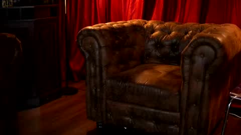 Evelyn online show from 03.11.25