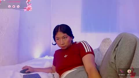 Snapshot of evelyn_flores1 chatting on 02.11.26 online show from 02.11.26