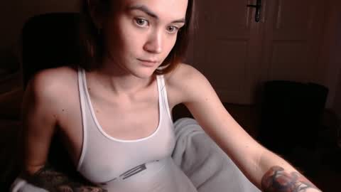 Snapshot of evelyn_gg chatting on 12.17.24 Evelyn online show from 12.17.24