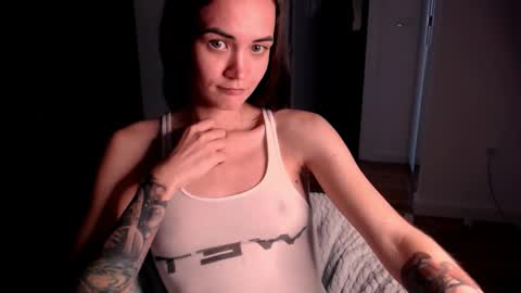 Snapshot of evelyn_gg chatting on 09.19.25 Evelyn online show from 09.19.25