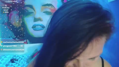 Juliana online show from 01.13.25