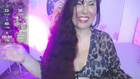 Juliana online show from 10.10.25