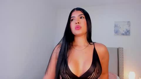 Evelyn online show from 10.27.25