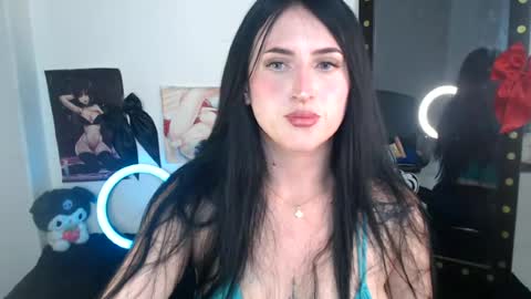 Snapshot of evelyn_sheeran chatting on 06.26.26 Julieta online show from 06.26.26