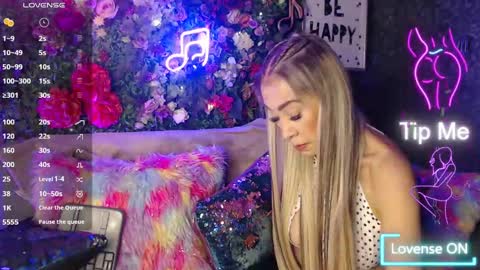 Snapshot of evelynagrey chatting on 02.03.25 EvelynaGrey online show from 02.03.25