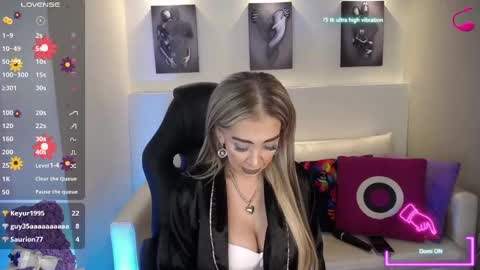 Snapshot of evelynagrey chatting on 02.28.25 EvelynaGrey online show from 02.28.25