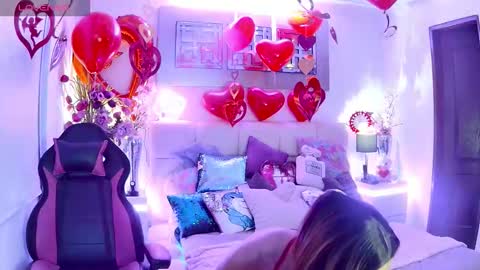 Snapshot of evelynagrey chatting on 02.13.26 EvelynaGrey online show from 02.13.26