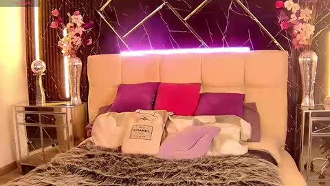 EvelynaGrey online show from 04.16.26