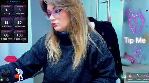 evelyne_rose online show from 10.10.25