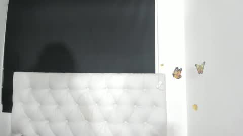 Snapshot of evelynesex chatting on 10.12.25 Evelyne online show from 10.12.25