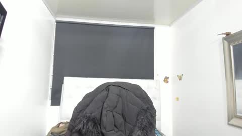 Snapshot of evelynesex chatting on 10.16.25 Evelyne online show from 10.16.25