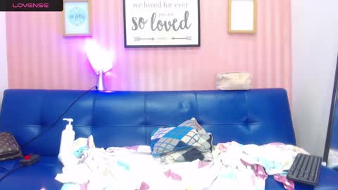 Snapshot of evelynheather_ chatting on 12.26.24 Saray online show from 12.26.24