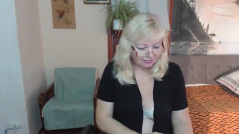 BarbaraBlondy online show from 10.27.25