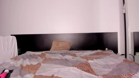 Evelyne online show from 10.17.25