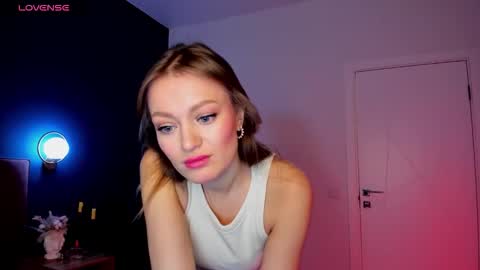 Evelyn online show from 10.12.25