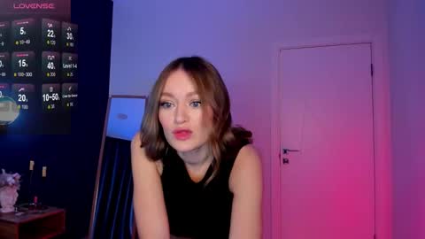 Evelyn online show from 10.14.25