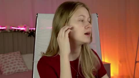 Snapshot of evemundie chatting on 04.20.26 Eve online show from 04.20.26
