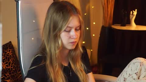 Snapshot of evemundie chatting on 05.26.26 Eve online show from 05.26.26