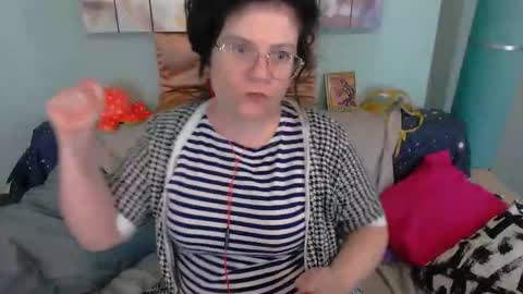 Everly online show from 11.28.25