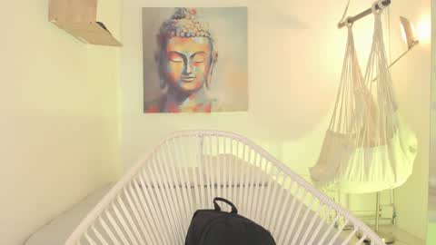 Snapshot of everyh chatting on 12.10.24 Sophia online show from 12.10.24