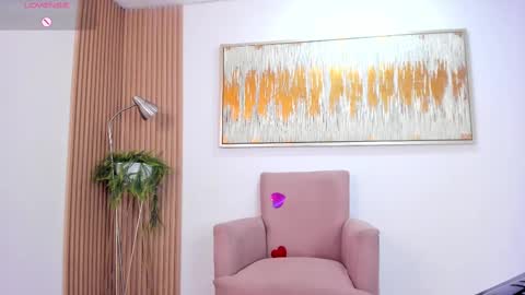 Snapshot of everyh chatting on 02.23.25 Sophia online show from 02.23.25