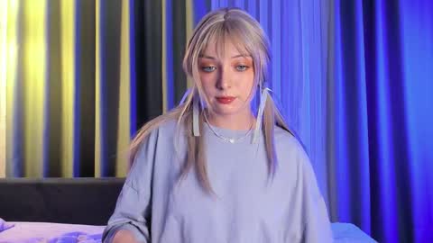 Snapshot of eves_eyes chatting on 09.14.25 Forget me not eve on CB online show from 09.14.25