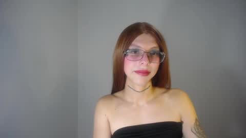 Snapshot of evi_kitty chatting on 01.09.25 Evi online show from 01.09.25