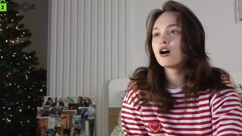 evi_woow online show from 01.02.25