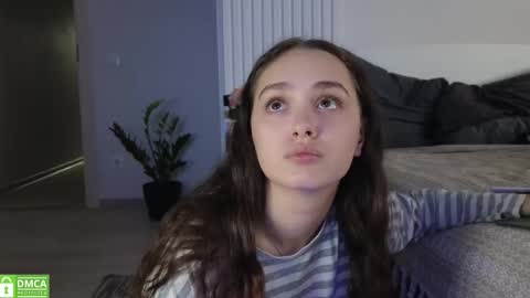 evi_woow online show from 11.03.25