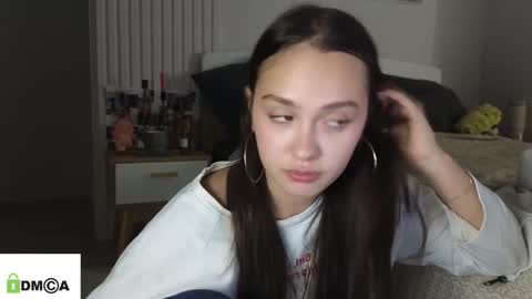 evi_woow online show from 02.19.26