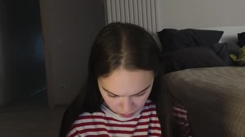 evi_woow online show from 03.18.26