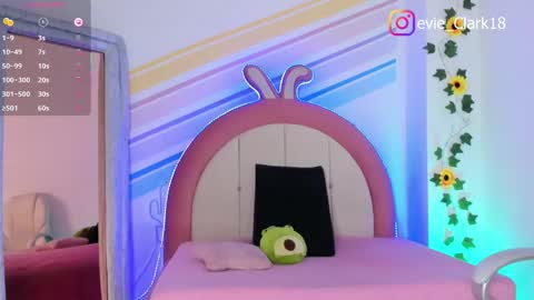 My name is Evie  nice to meet you  really get to know me better private is open  online show from 02.24.25