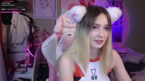 Evie online show from 02.12.25